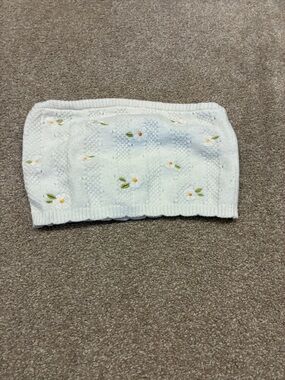 Forever 21 White Knit Floral Embroidered Strapless Crop Top